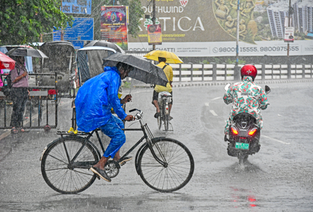 Delhi-NCR to witness rain, thunderstorms; IMD issues yellow alert