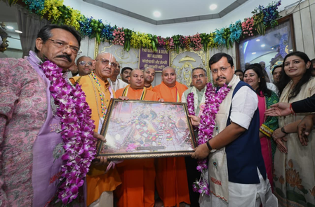 BJP chief Nitin Nabin offers prayers at Delhi’s ISKCON temple on Janmashtami, prays for peace and prosperity