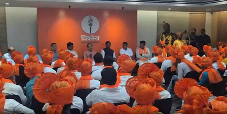 Uddhav Thackeray accuses BJP of using ‘low-level tactics’ to win polls, urges cadre vigilance