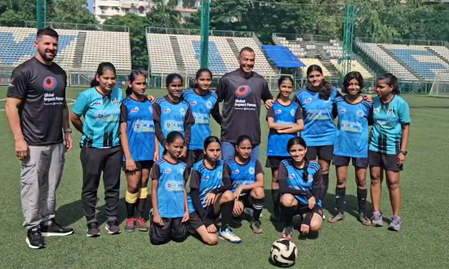 Cafu plays football with underprivileged girls in Mumbai, urges them to ‘never give up’