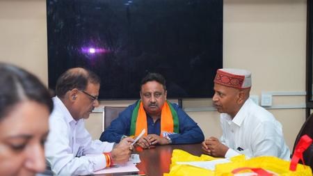 Delhi BJP camp: MP Praveen Khandelwal resolves public grievances