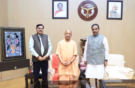BJP’s UP In-Charge Vinod Tawde meets CM Yogi; discusses strategy ahead of 2027 elections