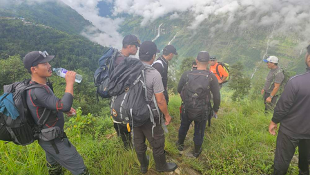 Corporate response team continues search for nine South Koreans missing in Nepal floods