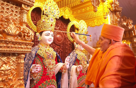 France: Consecration ceremony of BAPS Hindu temple concludes, Mahant Swami Maharaj offers first prayers