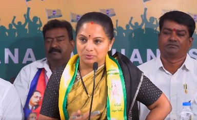 Kavitha demands arrest of police constable over derogatory comments