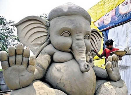 Clay scarcity threatens traditional idol making in Tiruchi villages