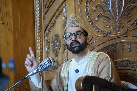 Revisit policy of banning organisations in J&K, Mirwaiz Umar Farooq urges Centre