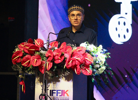 Omar Abdullah welcomes tourists as Gulmarg gears up to hold national-level golf tournament