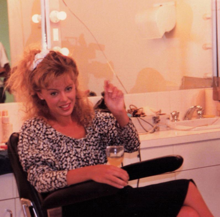 Kylie Minogue participates in ‘80s photo trend’, shares real picture from 80s film set