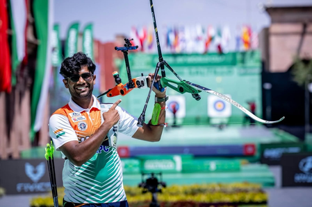 Andhra Pradesh Governor, CM congratulate archer Dhiraj on winning gold medal