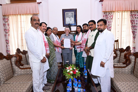 Jharkhand Congress holds march in Ranchi, seeks separate OBC column in caste census