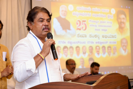 FIR against journalist raises questions on media freedom: K’taka BJP on Ganesh processions row