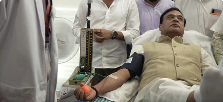 Assam BJP workers donate blood to pay homage to Zubeen Garg