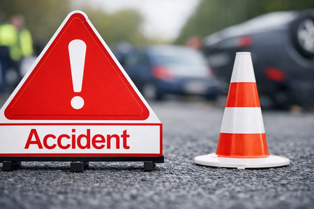 BEST bus driver injured after head-on collision with private travel bus in Mumbai