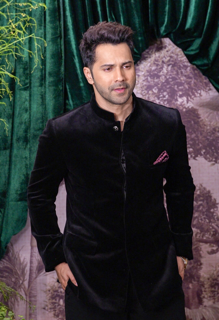 Varun Dhawan, David Dhawan react to Salman Khan taking off  T-shirt on ‘Bigg Boss’