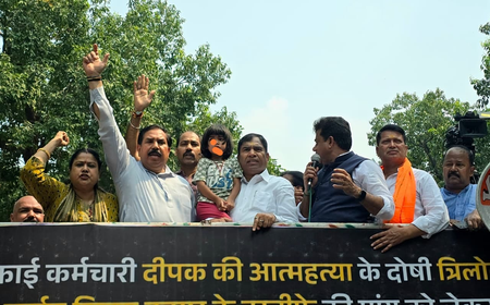 Sanitation worker’s suicide: Delhi BJP holds protest to demand sacking of AAP councillor