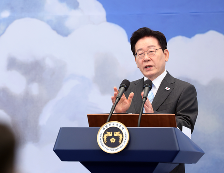 South Korean President’s approval rating rises for 1st time in 10 weeks to 34.8 pct: Poll