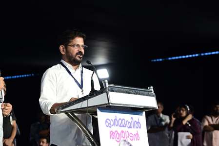 Fight for India’s future between two ‘parivars’: Telangana CM