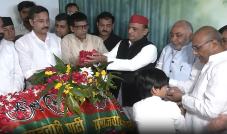Political circles mourn Ram Govind Chaudhary’s death; Akhilesh Yadav pays tribute