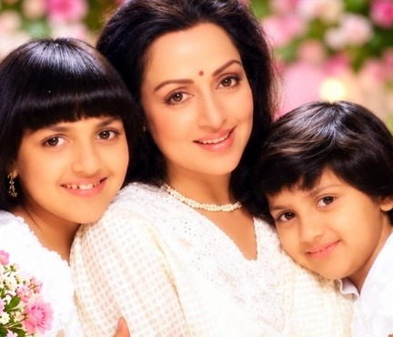 Hema Malini calls Esha and Ahana her ‘treasures’ on Daughter’s Day