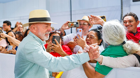 Brazil’s presidential candidates hit streets before vote