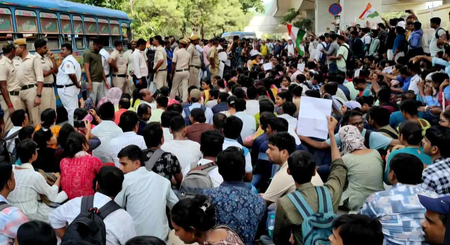Bengal: Teachers protest in Kolkata demanding job security