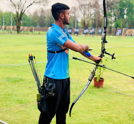 Neeraj stuns three-time Olympic gold medallist to enter recurve individual QF; Dhiraj also progresses