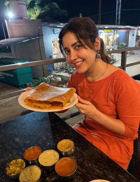 Raashii Khanna shares a glimpse of her life in Mysore, relishes dosa, goes temple hopping