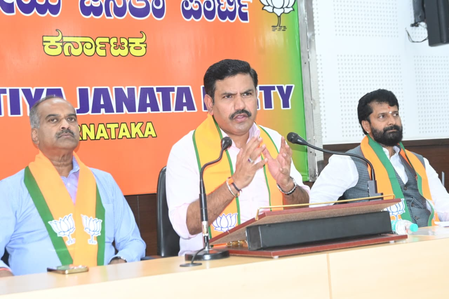 K’taka BJP chief urges Cong not to undermine public trust in EC; focus on drought situation