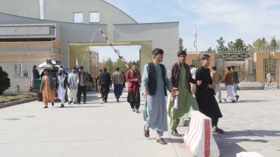 Rights body condemns Pakistan’s decision to repatriate Afghan medical students