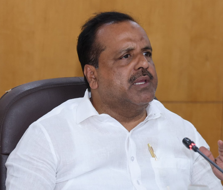 ‘Chhatron Ki Goonj’ row: K’taka minister Khader says Congress does not engage in anti-national activities