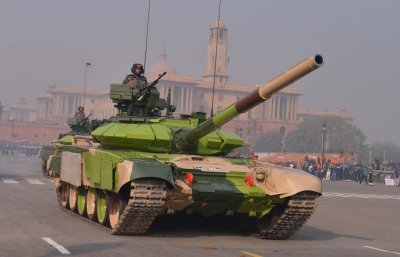 Defence Ministry inks Rs 586 crore deal to buy auxiliary power units for T-72 & T-90 tanks