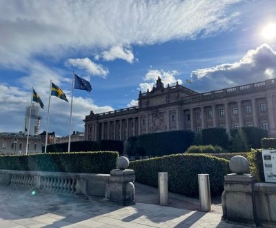 Center-left opposition bloc narrowly leads Swedish parliamentary election, preliminary results show