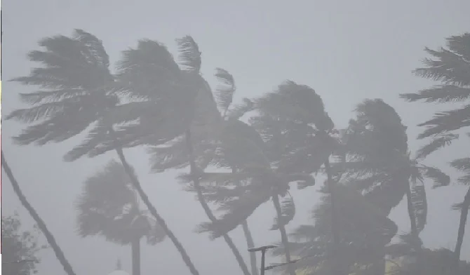 Heavy rains disrupt Mumbai, Andhra and Tamil Nadu; waterlogging hits roads, rail tracks