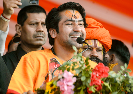 Youth movement against addiction gains momentum during Bageshwar Dham Rath Yatra in MP’s Chhatarpur