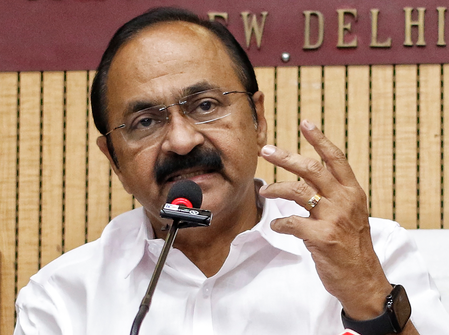 Kerala CM Satheesan condemns detention of Pinarayi Vijayan in Delhi