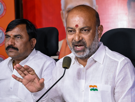 MoS Bandi Sanjay slams Rahul Gandhi for not praising Smit Machchhar