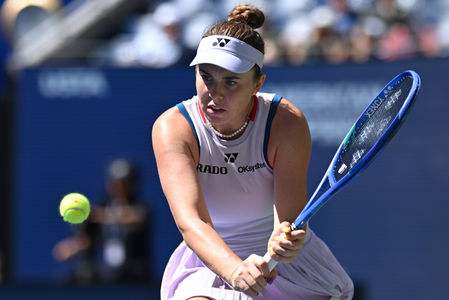 China Open: Noskova, Andreeva power into last 16 as top seeds fall