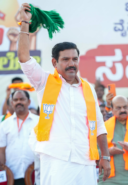 Karnataka BJP accuses Congress, LoP Gandhi of casting doubt on Election Commission