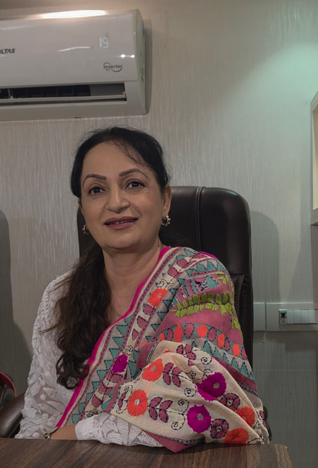 Upasana Singh says Poonam Dhillon issued her show-cause notice for supporting Ranveer Singh amid Don 3 row