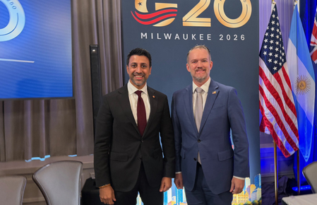 Canada urges US to work together on autos