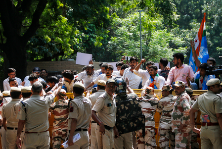 AAP students’ wing to join protests against CEC on Oct 10