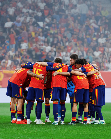 Spain beat Czech Republic to continue winning start to Nations League