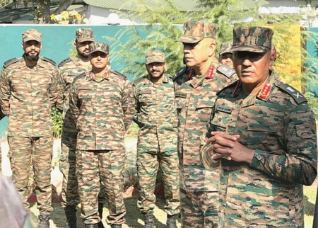 Northern Army Commander reviews security situation in South Kashmir