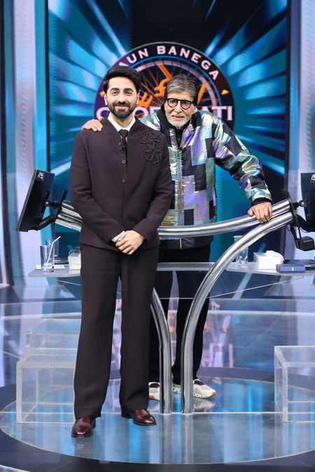 Big B recalls Yash Chopra’s ‘strange’ transformation from ‘Kabhi Kabhie’ to ‘Deewaar’