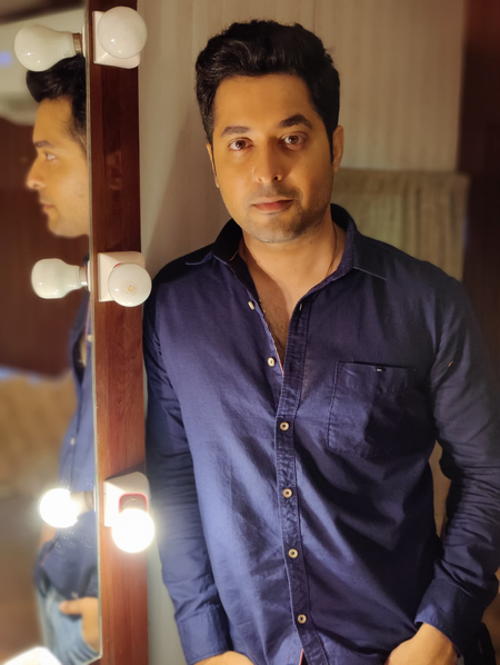 Nikhil Angrish reveals what it was like working with Mrunal Thakur and Vijay Raaz