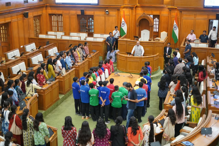 Delhi Speaker asks Kamla Nehru College students to actively participate in democracy