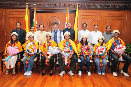 CM Shivakumar, Dy CM Parameshwara felicitate Karnataka’s Asian Games medallists