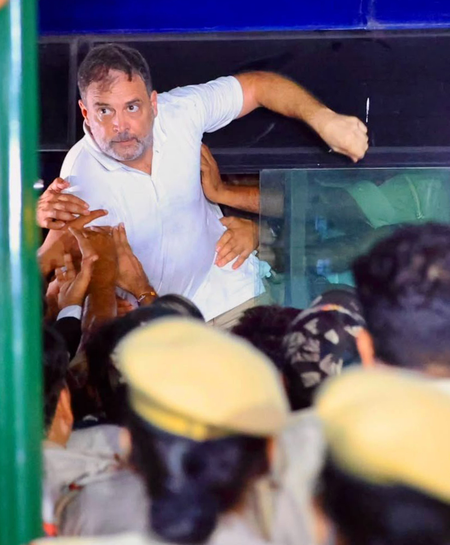 FairPoint: Rahul-Priyanka’s aggressive street shows in Oppn’s power game