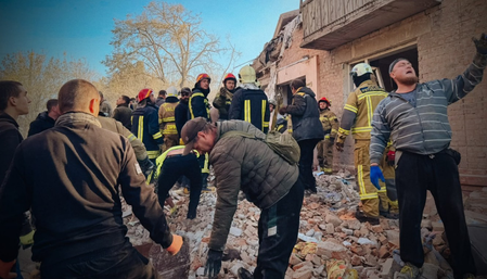 Zelensky condemns Russia for attack on residential building in Chernihiv